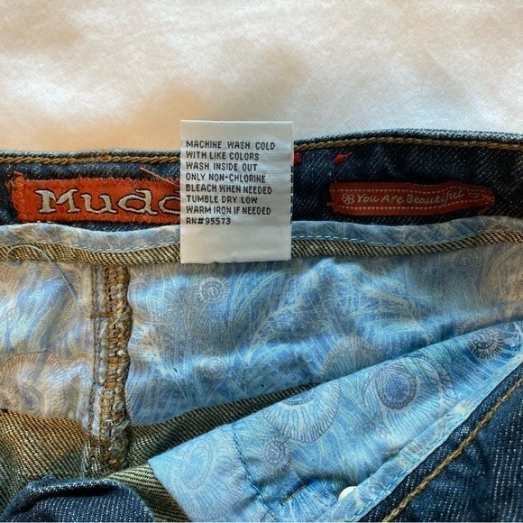 Mudd  Denim Jean Skirt Dark Wash Distressed Ripped Raw Hem Mini Size S (28) - Picture 7 of 9